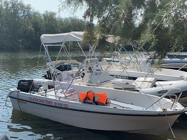 Pronajmout Motorová loď se skipperem či ne Terhi v Saint-Florent