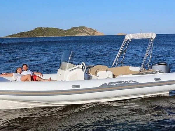 Pronájem lodi Saint-Florent lákavé ceny Tempest 775