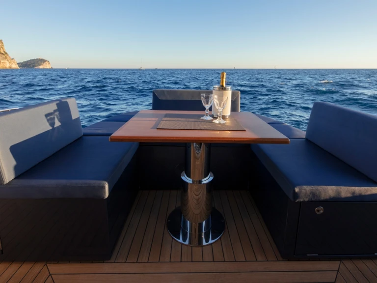 Pronajmout si Solaris Solaris 47 v Beaulieu-sur-Mer