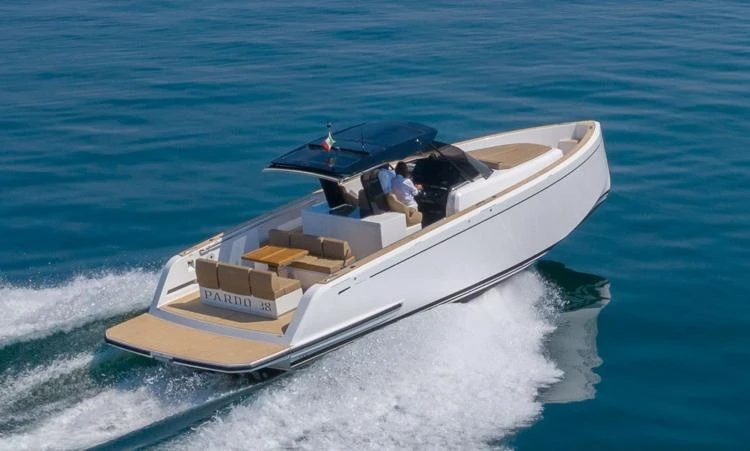 Pardo Yachts Pardo 38 jednotlivci a charterové společnosti v Beaulieu-sur-Mer