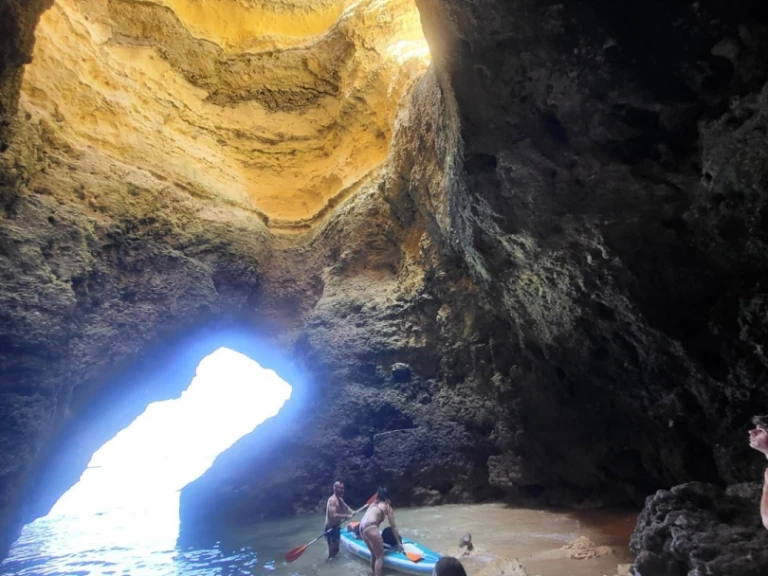 Pronajmout si Dufour Arpege v Ferragudo