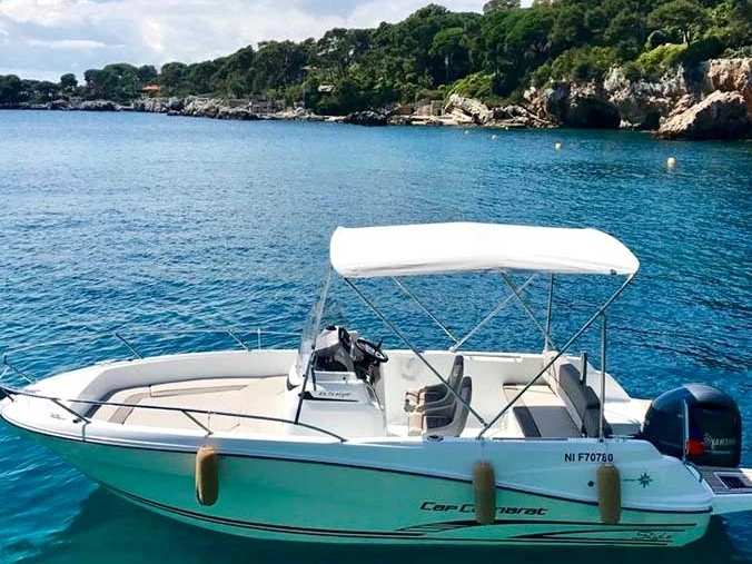Pronájem lodi Antibes lákavé ceny Cap Camarat 6.5 Style