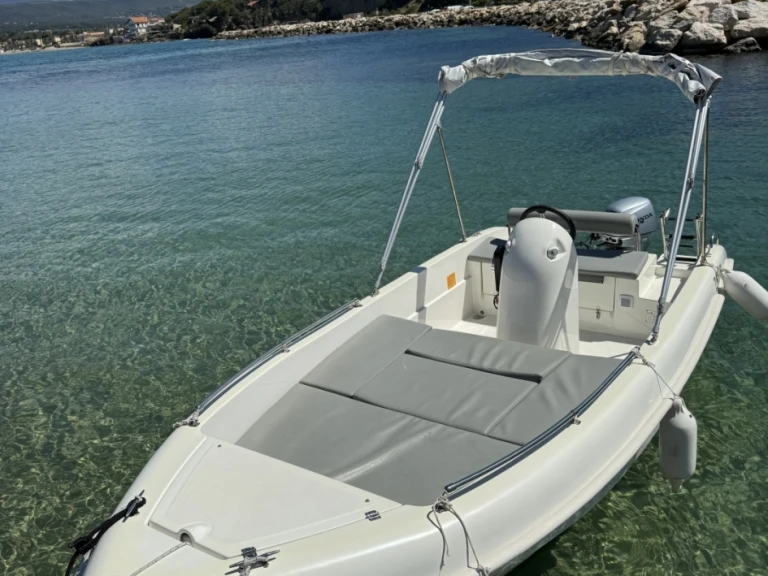 Pronájem lodi Karel Karel V 160 v La Madrague na Samboatu