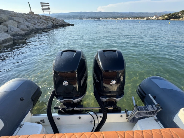 Pronajmout si Sea-Hawk 9 v La Madrague