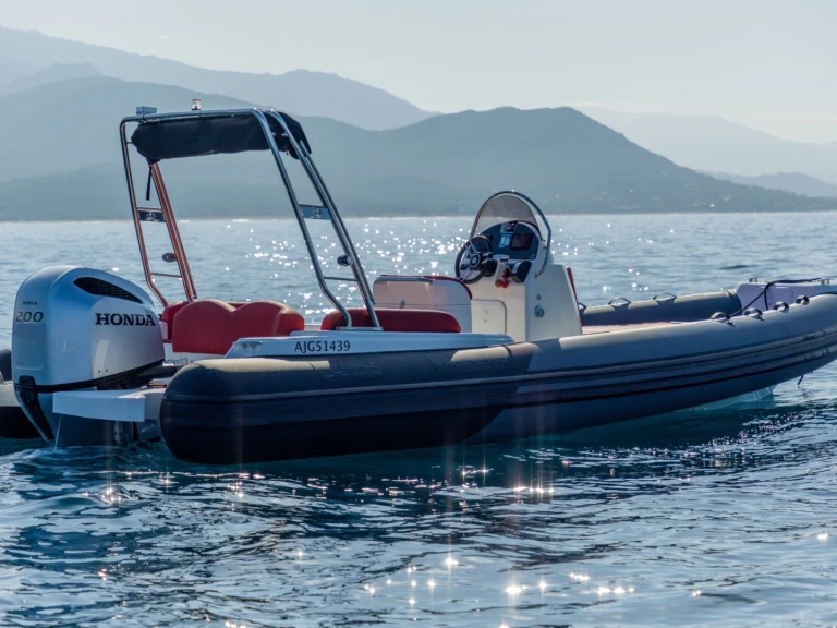 Pronajmout si Fanale marine  FANALE 700 FALCHETTU v Porto Pollo