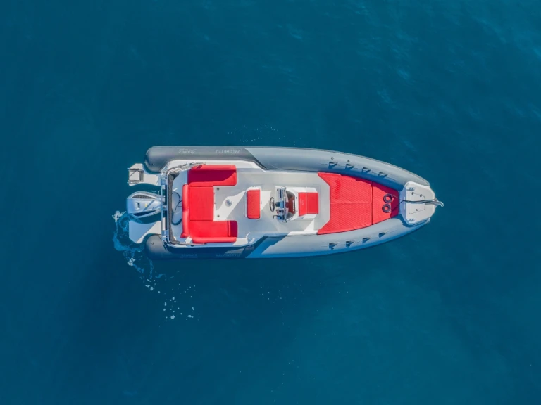 Pronájem lodi Porto Pollo lákavé ceny FANALE 700 FALCHETTU