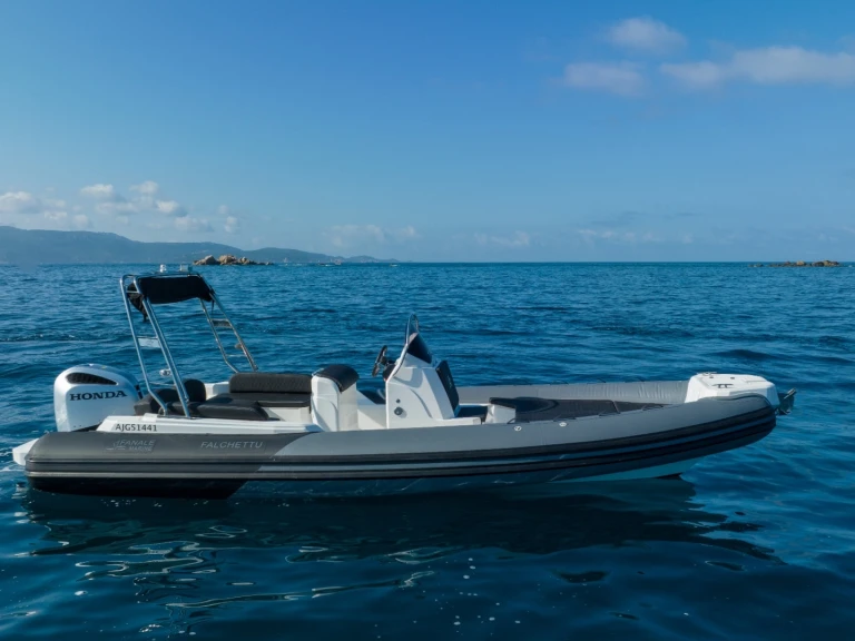 Pronájem lodi Quicksilver Quicksilver 555 Activ Open v Porto Pollo na Samboatu