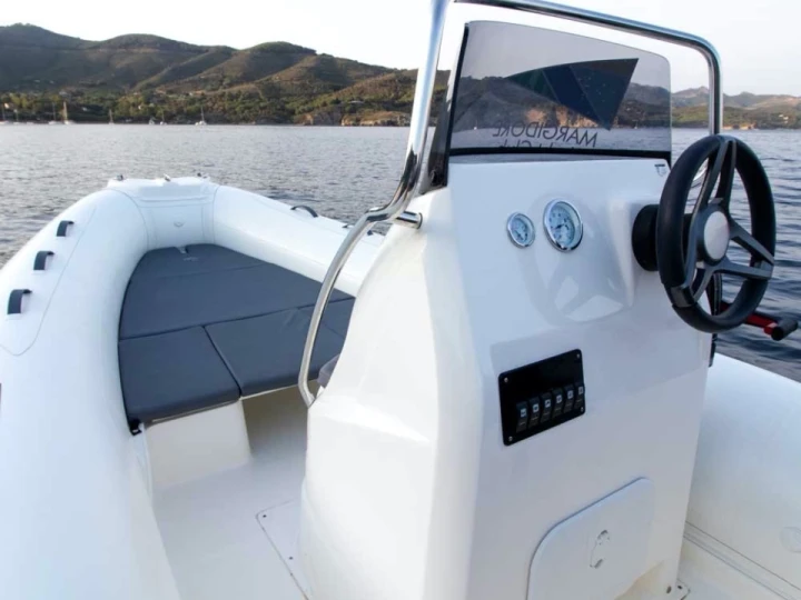 Bsc 50 Classic jednotlivci a charterové společnosti v Sète