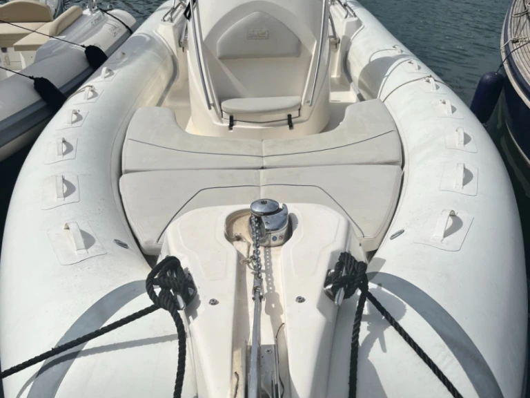Pronájem jachty v Port Grimaud -Bwa Sport 28 GTc na Samboatu