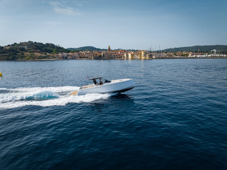 Pronajmout si Pardo Yachts Pardo 38 v Port Grimaud