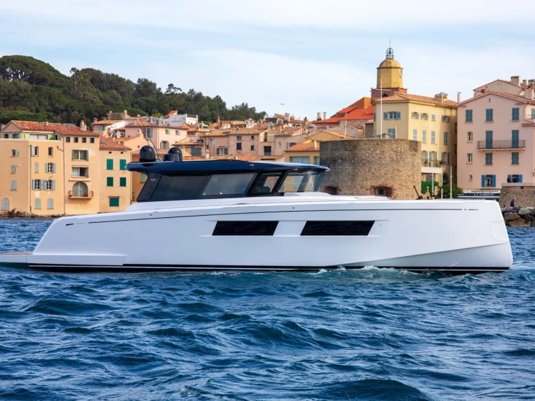 Pronajmout si Pardo Yachts PARDO 52 GT v Saint-Tropez
