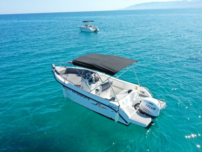 Pronájem lodi Latchi lákavé ceny F 19