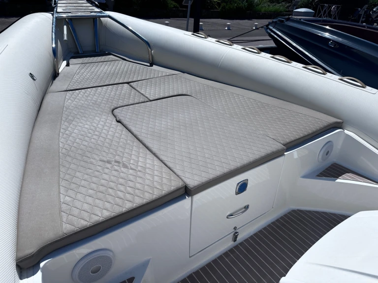 Pronájem lodi FANALE 1000 v Cogolin na Samboatu