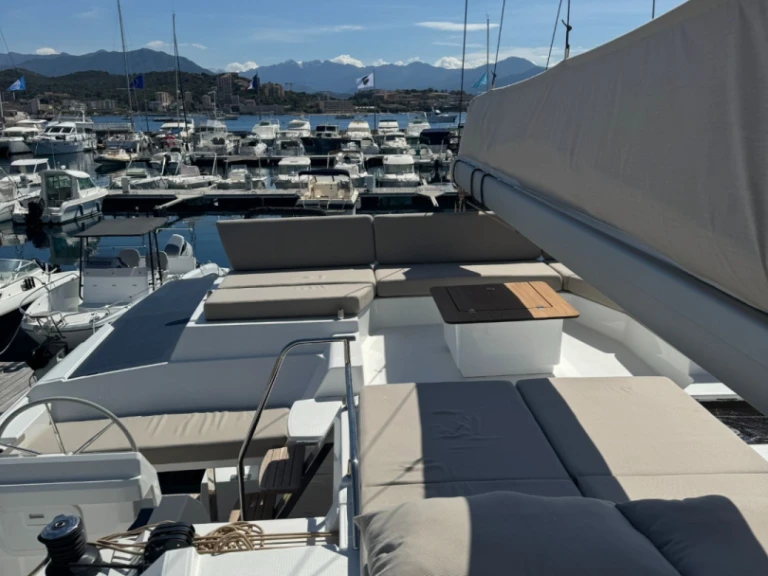 Pronájem lodi Fountaine Pajot Tanna 47 v Ajaccio na Samboatu