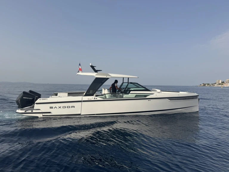 Pronájem lodi Saxdor 320 v Ajaccio na Samboatu