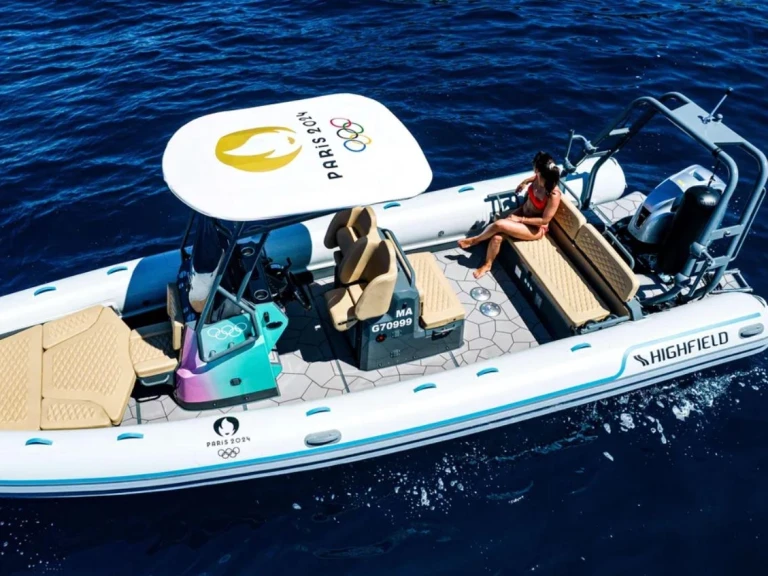 Pronájem Polotuhá loď Highfield s licencí