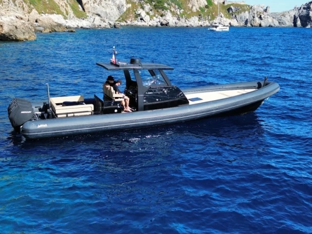 Pronajmout Polotuhá loď se skipperem či ne Sea Water v Hyeres