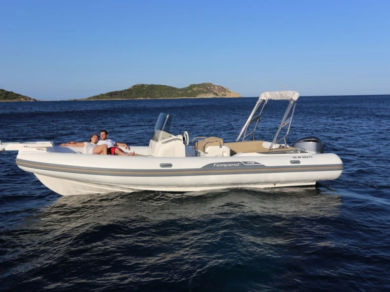 Pronájem lodi Capelli Tempest 775 v Saint Raphael na Samboatu