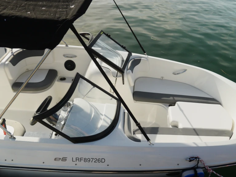 Pronájem Motorová loď v Aix-les-Bains -Bayliner ELEMENT 180 XL