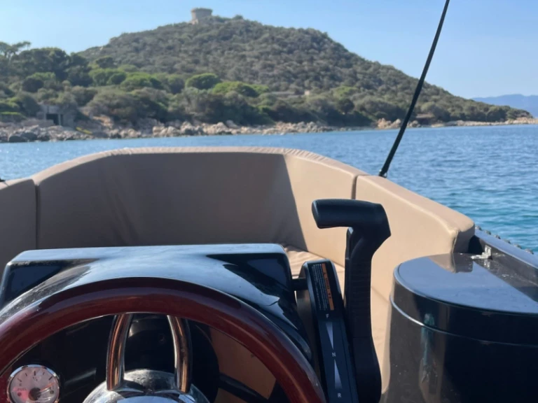 Pronájem jachty v Campomoro -Quicksilver Activ 605 Open na Samboatu