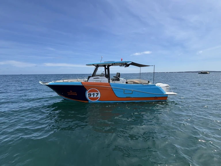 Motorová loď k pronájmu v Cannes za nejlepší cenu