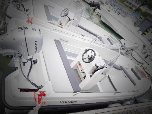 Pronájem Motorová loď Terhi s licencí