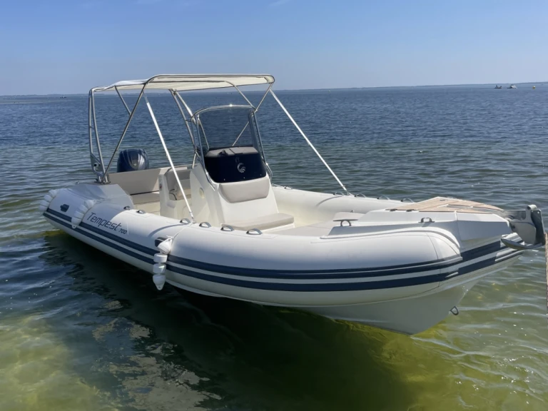 Pronajmout si Capelli Tempest 700 Sun v Biscarrosse