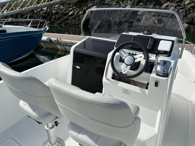 Pronájem lodi Bénéteau Flyer 6 SPACEdeck v Brest na Samboatu