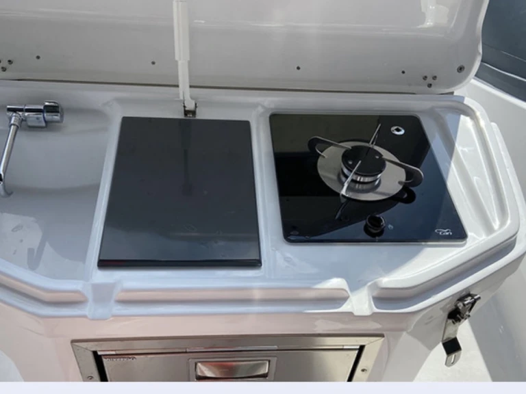 Pronajmout Motorová loď se skipperem či ne Salpa v Port Grimaud