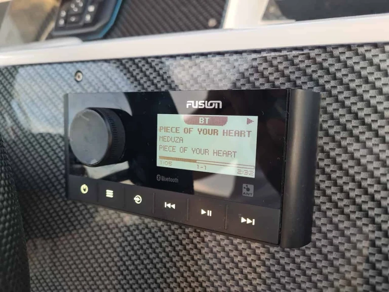 Pronajmout Motorová loď se skipperem či ne Marinello v Porto Cesareo