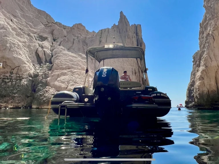 Pronájem Polotuhá loď Motonautica-Vesuviana s licencí