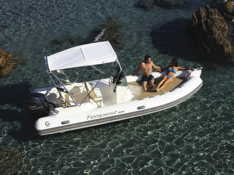 Pronájem lodi Capelli Tempest 600 v Portigliolo na Samboatu