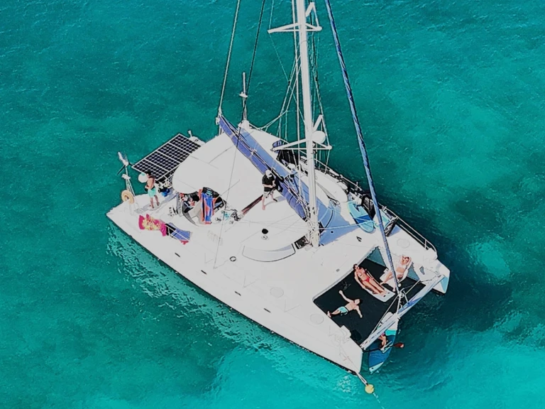 Fountaine Pajot Belize 43 jednotlivci a charterové společnosti v Marigot