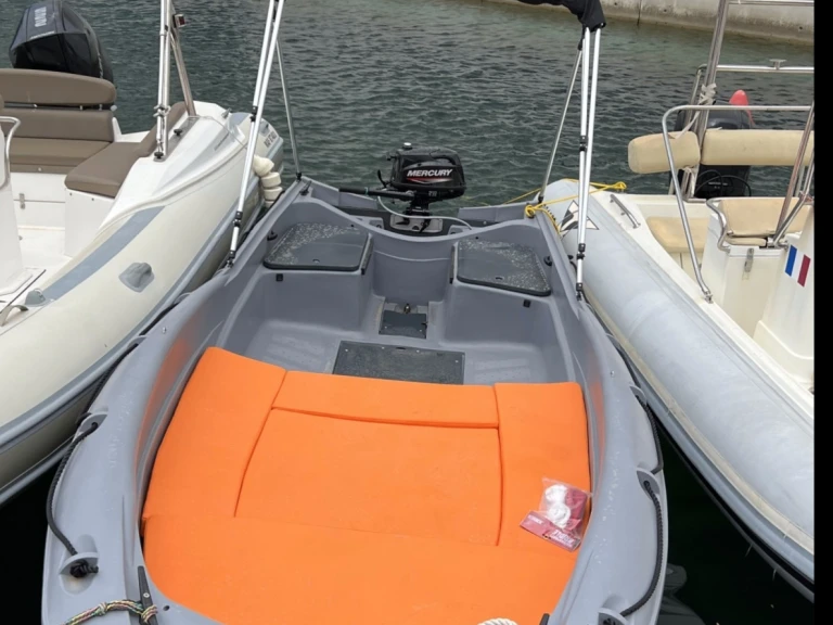Pronájem Motorová loď v Marseille -Fun Yak SECU 15