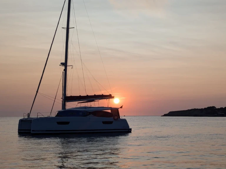 Pronájem Katamarán Fountaine Pajot s licencí