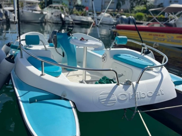 Pronájem Motorová loď Obiboat s licencí