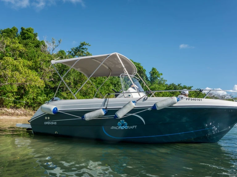 Pronajmout si Pacific Craft Pacific Craft 545 Open v Port-Louis