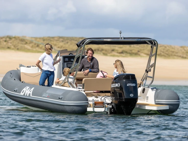 Pronajmout si Bwa Sport 26 GTO v La Trinité-sur-Mer