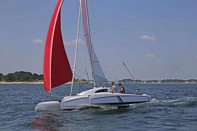 Pronajmout Plachetnice se skipperem či ne ASTUS BOATS v La Trinité-sur-Mer