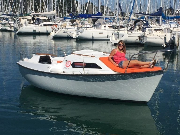 Motorová loď k pronájmu v La Trinité-sur-Mer za nejlepší cenu