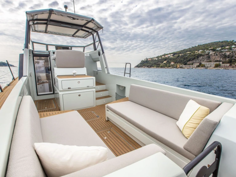 Pronájem lodi BUEHLER TURBOCRAFT Silverfine v La Trinité-sur-Mer na Samboatu