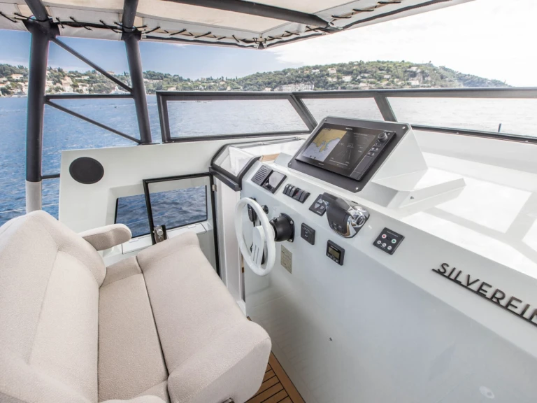 Pronájem Motorová loď BUEHLER TURBOCRAFT s licencí