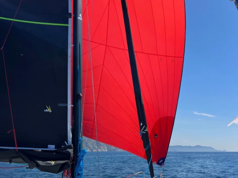 Pronajmout Katamarán se skipperem či ne Tricat v La Trinité-sur-Mer