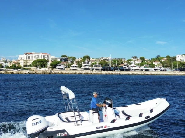 Pronájem lodi Selva Selva D650 Family v Antibes na Samboatu