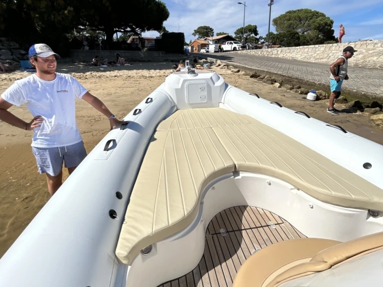 Pronájem lodi Grand Piquey lákavé ceny Prince 28