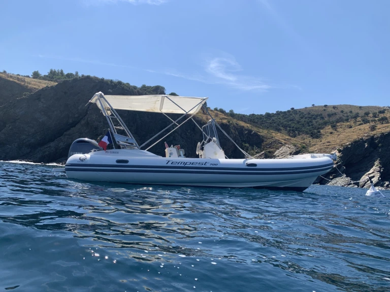 Capelli Tempest 700 Sun jednotlivci a charterové společnosti v Port de Saint-Cyprien Méditerranée