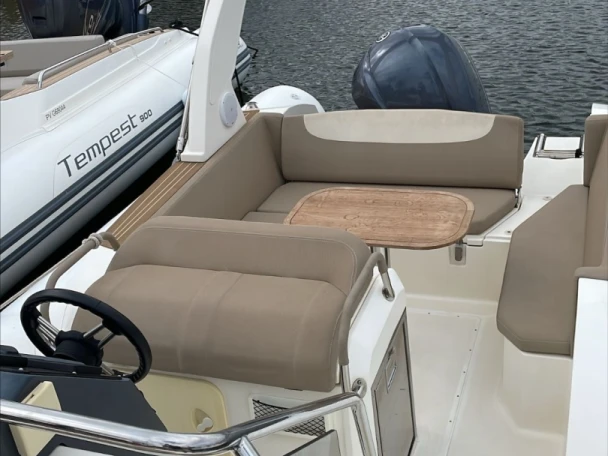 Pronajmout Polotuhá loď se skipperem či ne Capelli v Port de Saint-Cyprien Méditerranée