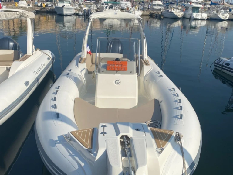 Pronájem jachty v Port de Saint-Cyprien Méditerranée -Capelli Tempest 775 na Samboatu