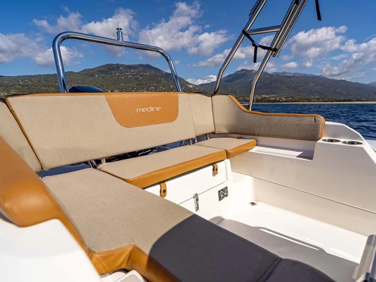 Pronajmout si Zodiac ZODIAC MEDLINE 6.8 v Propriano