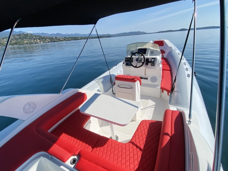 Pronájem lodi Porto-Vecchio lákavé ceny Master 699